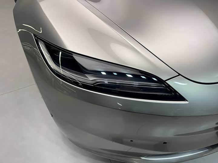 Фото 5 - Tesla Model 3