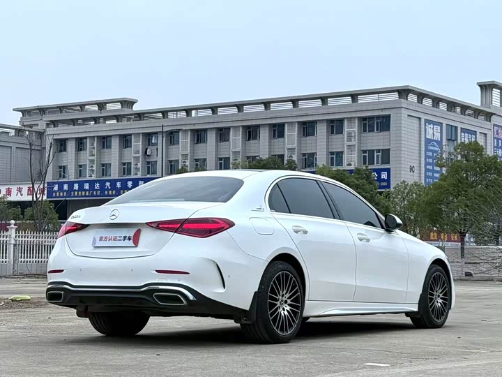 Фото 9 - Mercedes-Benz C-Class