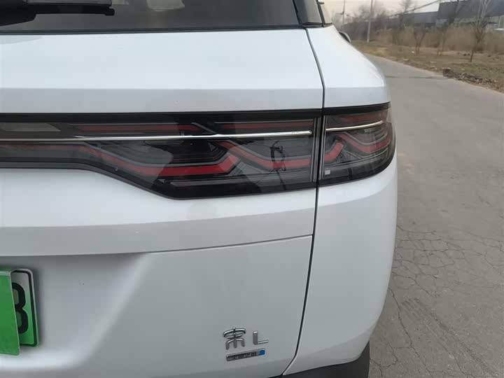 Фото 8 - BYD Song L DM-i Hybrid