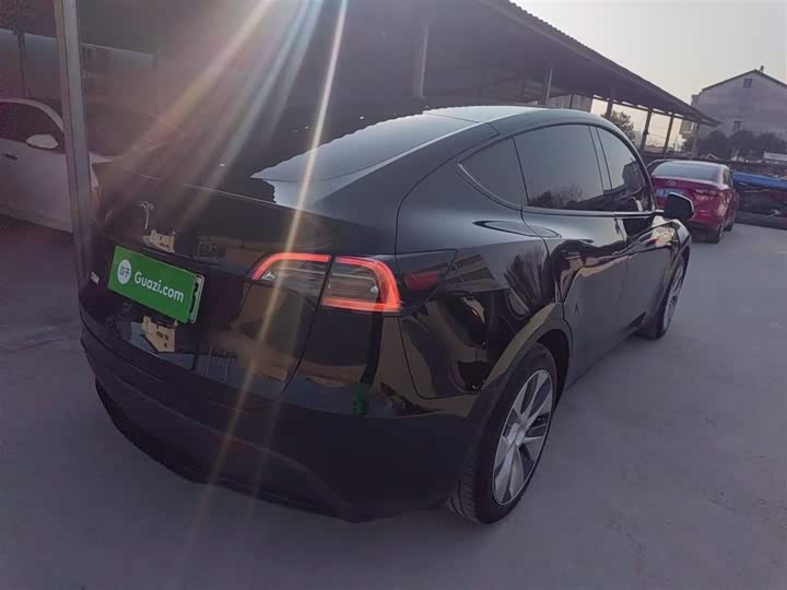Фото 7 - Tesla Model Y
