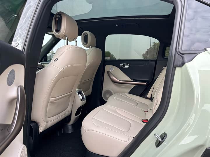 Фото 7 - Smart #1