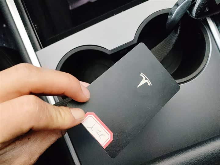 Фото 6 - Tesla Model Y