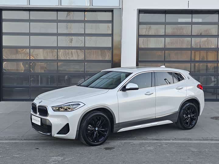 Фото 1 - BMW X2