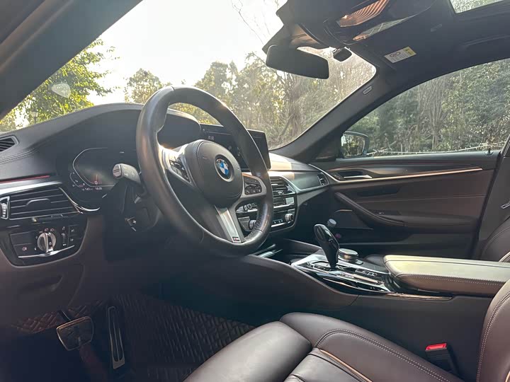 Фото 6 - BMW 5 Series