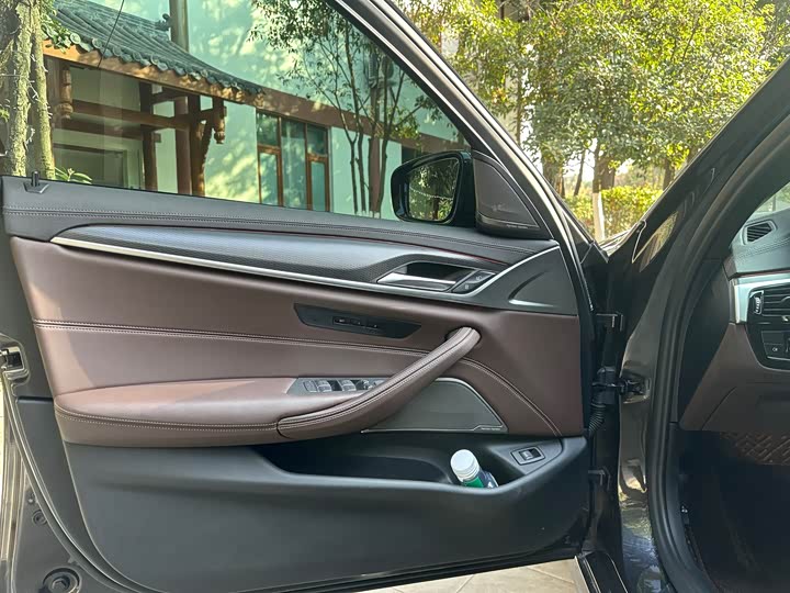 Фото 7 - BMW 5 Series