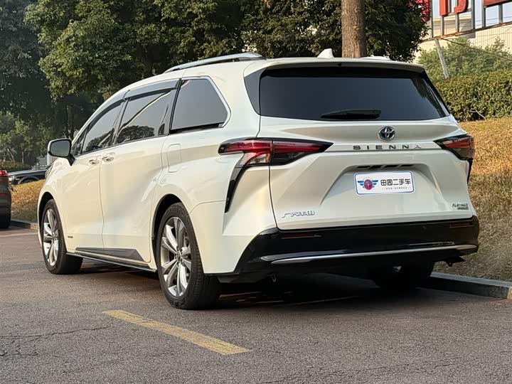 Фото 5 - Toyota Sienna