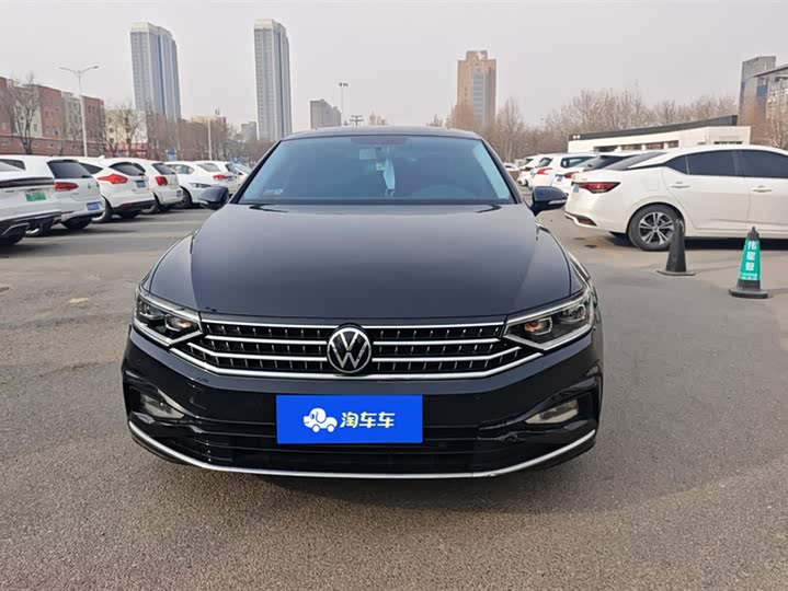 Фото 2 - Volkswagen Magotan