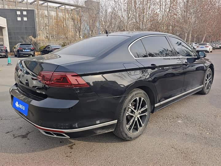 Фото 3 - Volkswagen Magotan