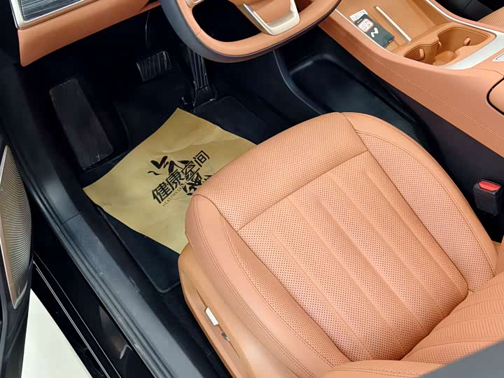 Фото 9 - Nio Onvo L60