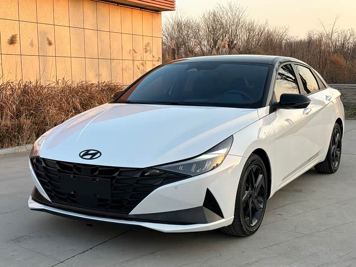 Фото 1 - Hyundai Elantra N line