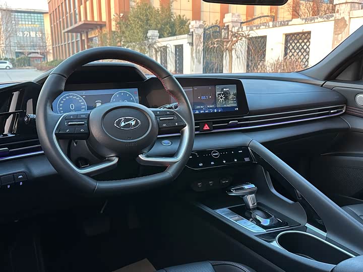 Фото 7 - Hyundai Elantra N line