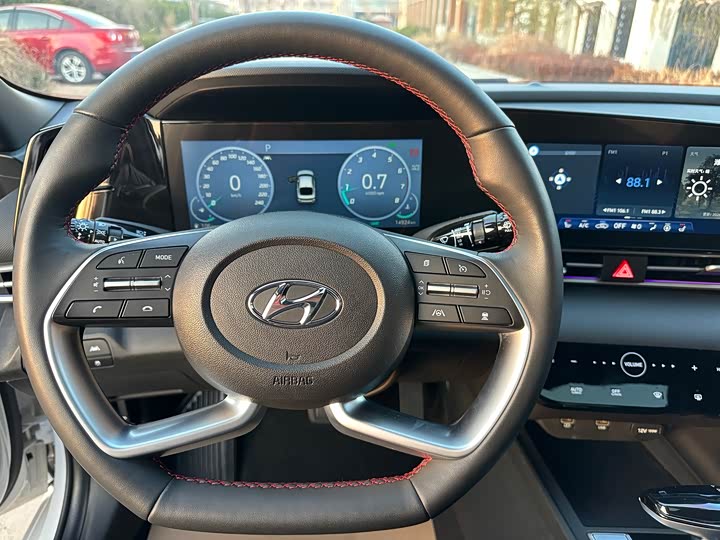 Фото 9 - Hyundai Elantra N line