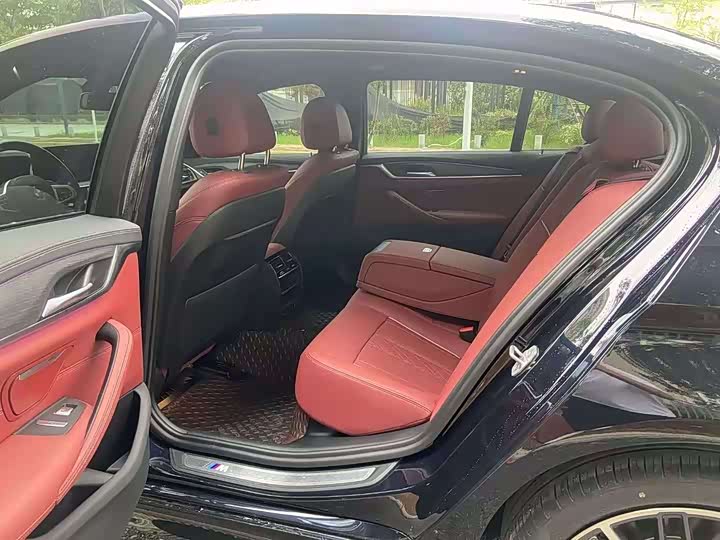 Фото 6 - BMW 5 Series