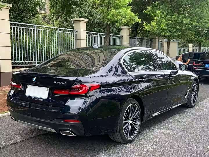 Фото 7 - BMW 5 Series