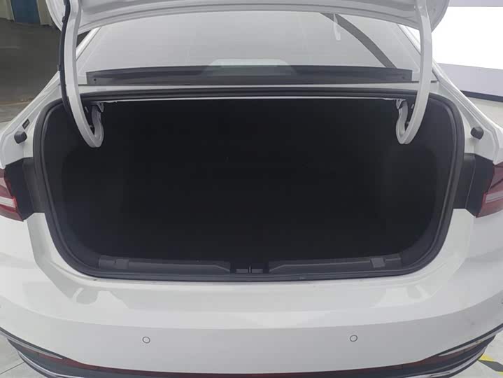 Фото 4 - Volkswagen Lavida