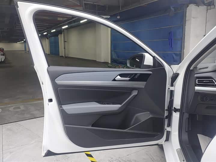 Фото 7 - Volkswagen Lavida