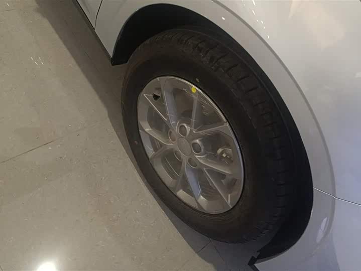 Фото 6 - Geely Galaxy L6