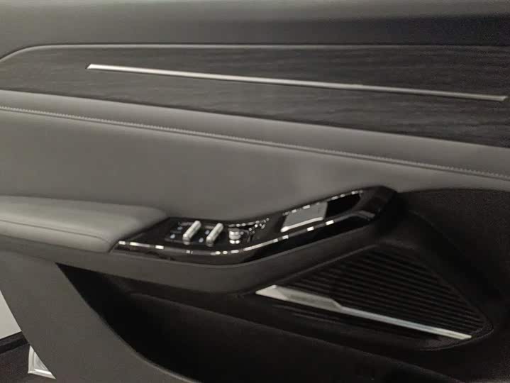 Фото 7 - Geely Galaxy L6