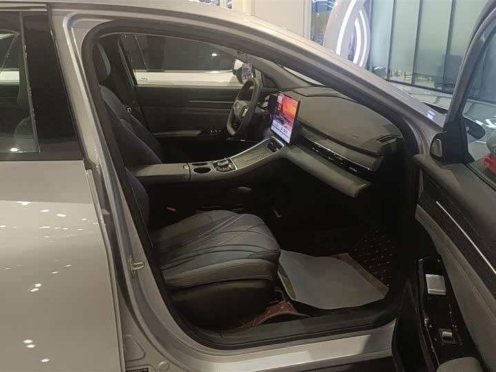 Фото 8 - Geely Galaxy L6