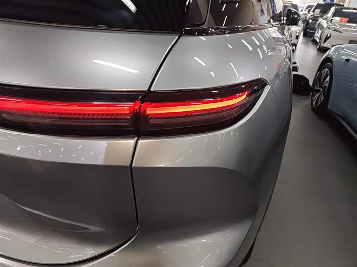 Фото 8 - Nio ES6