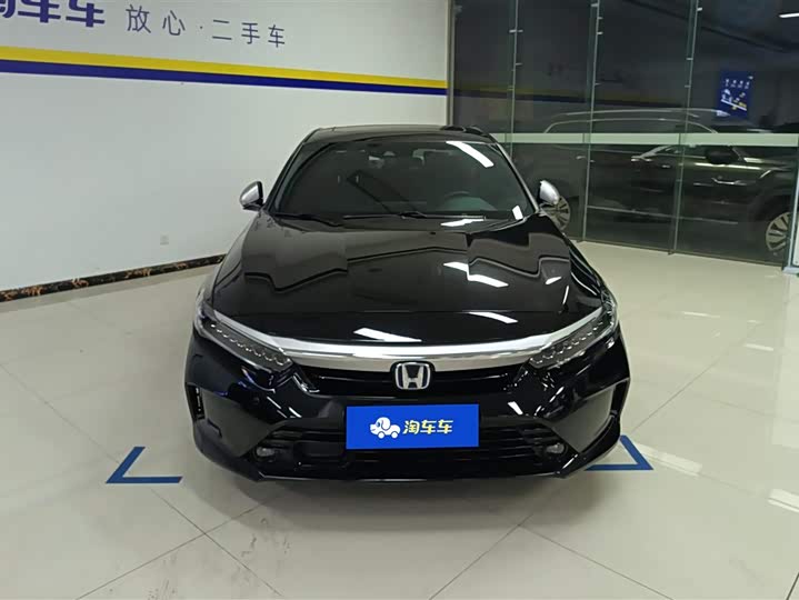 Фото 2 - Honda Inspire