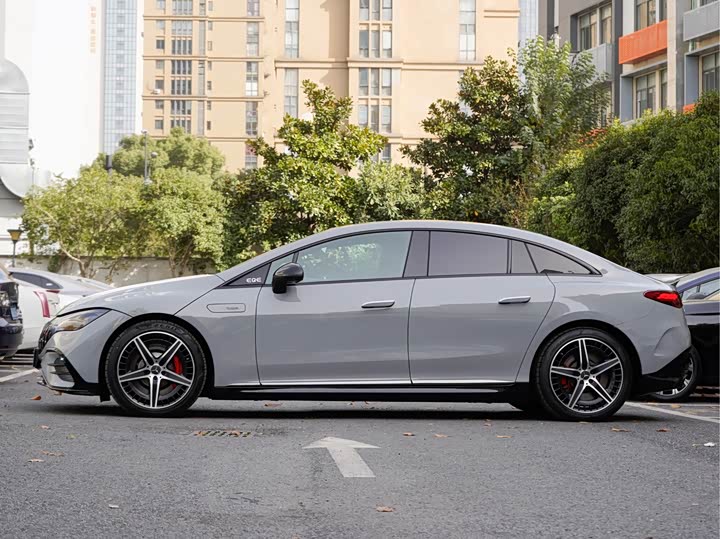 Фото 4 - Mercedes-Benz EQE AMG