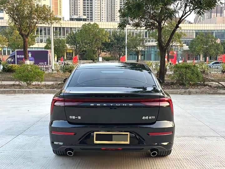 Фото 8 - Bestune B70