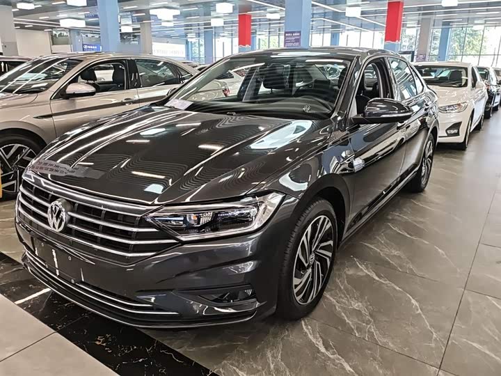 Фото 1 - Volkswagen Sagitar L