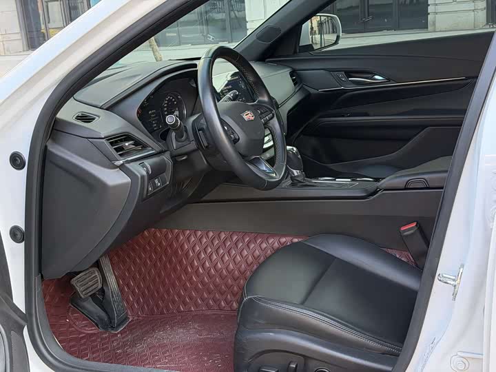 Фото 6 - Cadillac CT4