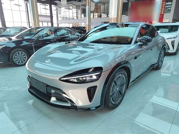 Фото 2 - Xiaomi YU7