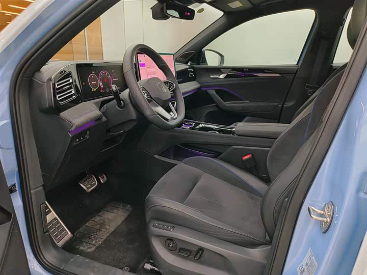 Фото 6 - Volkswagen Tiguan L Pro