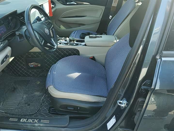 Фото 9 - Buick Regal