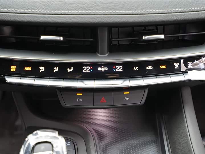 Фото 8 - Cadillac CT5