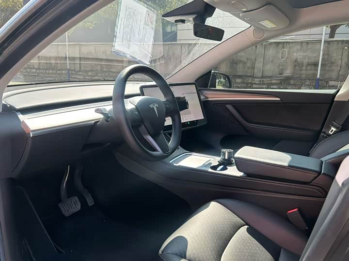 Фото 4 - Tesla Model Y