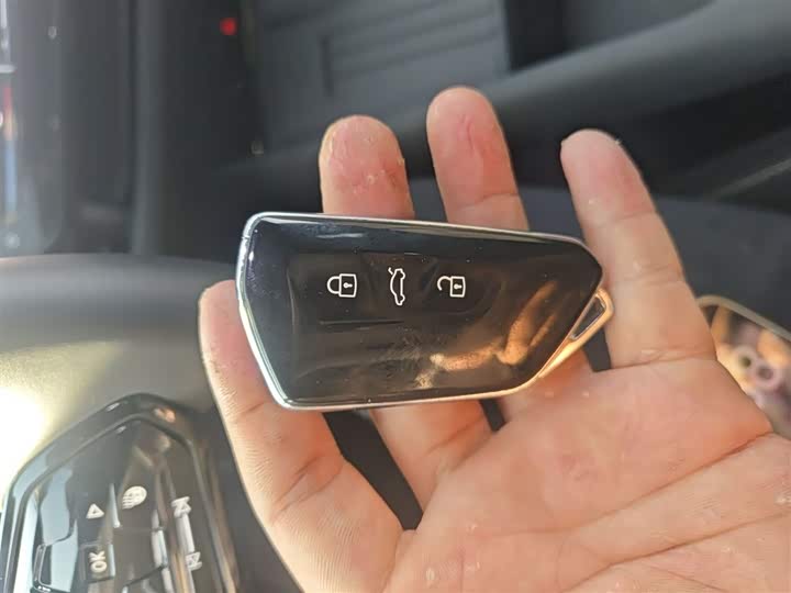 Фото 9 - Volkswagen ID.Unyx