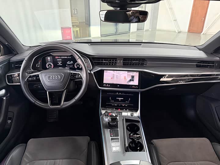 Фото 7 - Audi A6L