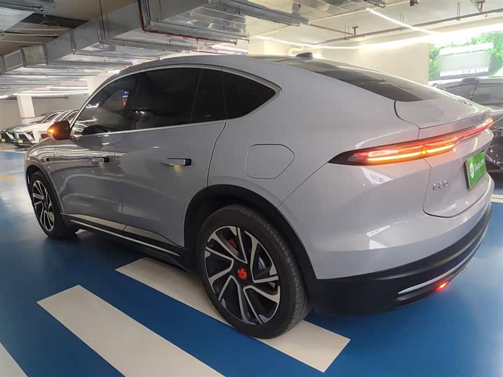 Фото 5 - Nio EC6