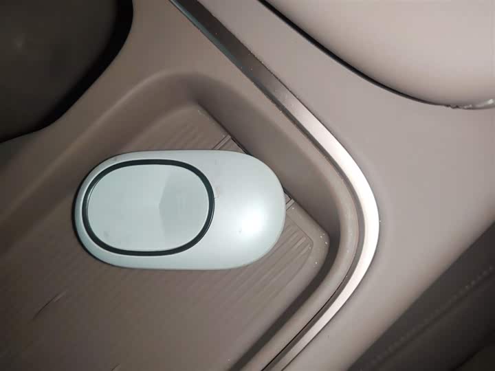 Фото 9 - Nio EC6