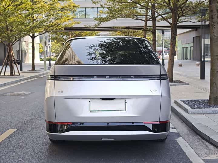 Фото 4 - XPeng X9