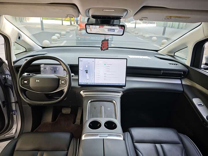 Фото 8 - XPeng X9