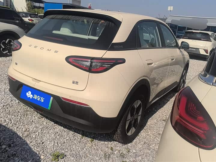 Фото 3 - Geely Galaxy Geome