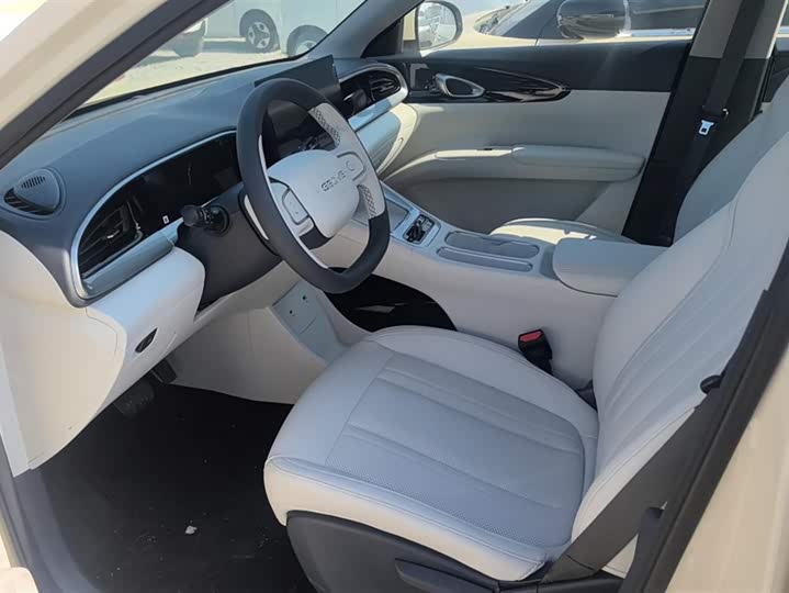 Фото 9 - Geely Galaxy Geome