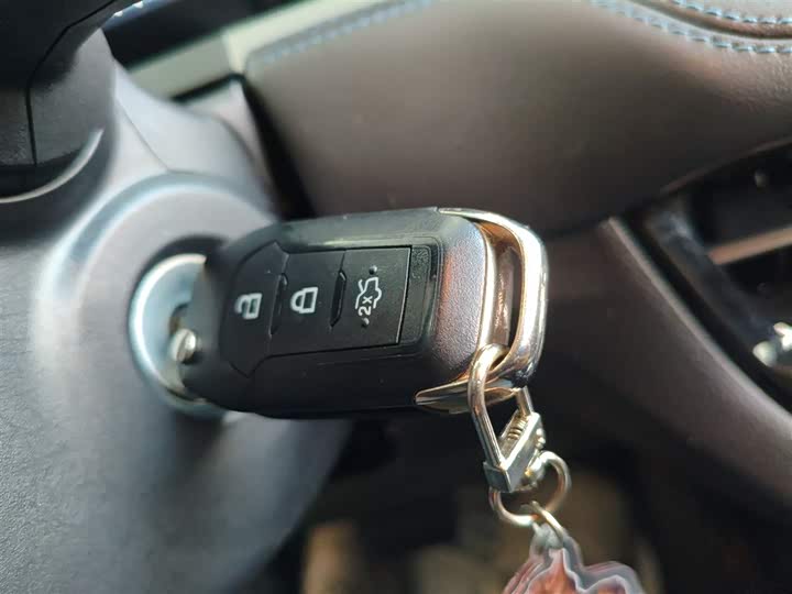 Фото 9 - Ford Escort