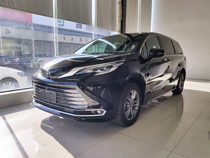 Фото 2 - Toyota Sienna