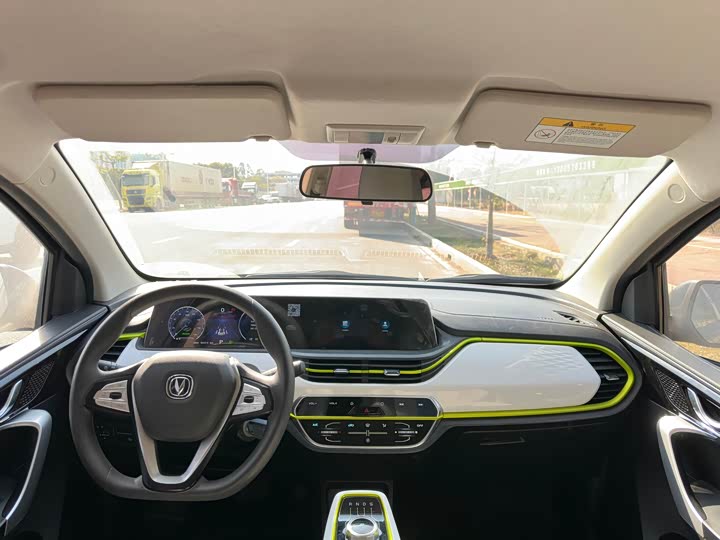 Фото 4 - Changan BenBen E-Star