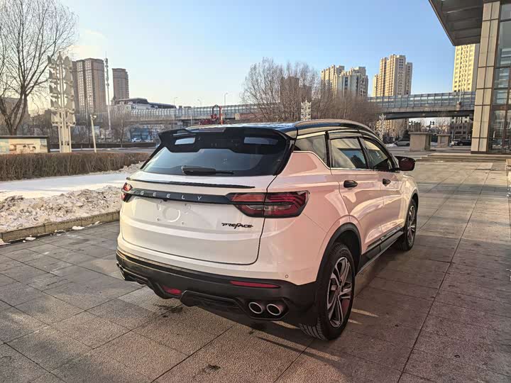 Фото 7 - Geely Coolray