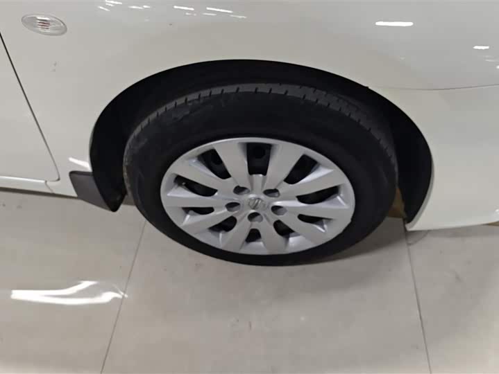 Фото 6 - Nissan Sylphy