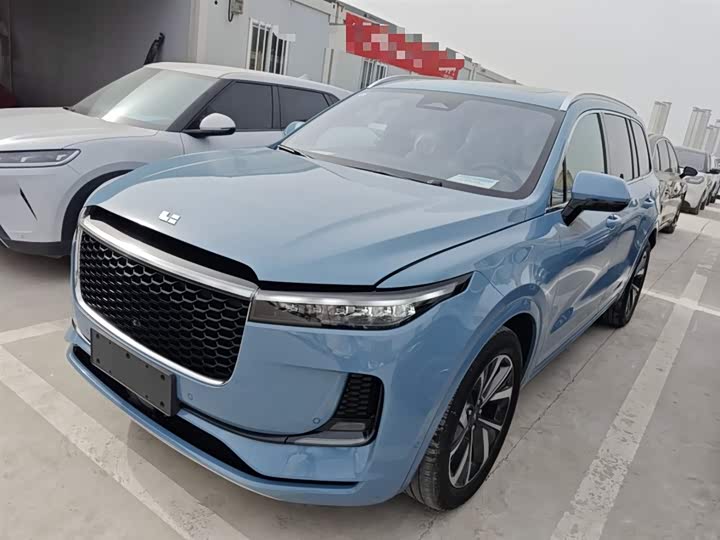 Фото 2 - LiXiang One