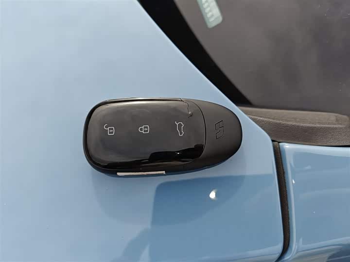 Фото 9 - LiXiang One