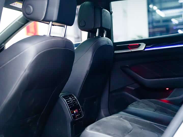 Фото 9 - Volkswagen CC